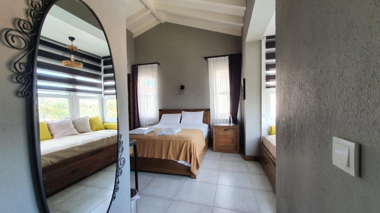Signature Alacati Hotel Luaran gambar